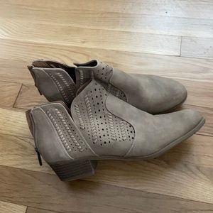 Indigo rd. Booties, size 8, very gently used condition